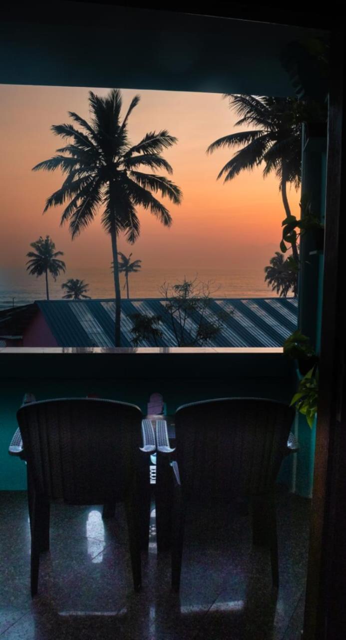 Surf N Sea Hotel Thiruvananthapuram Exterior photo